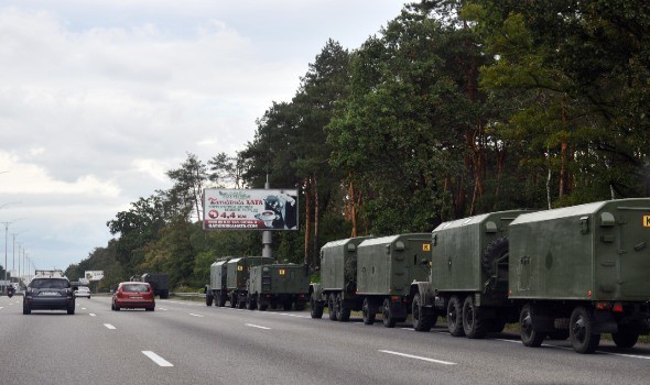 الشرطة الأوكرانية تبدء في إزالة الألغام من خيرسون وسط تحذيرات من الغارات الروسية الجوية