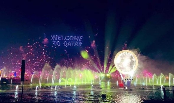 السر وراء إخفاء مُورغان فريمان يدّه في إفتتاح المونديال