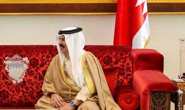 إعادة تعيين ولي العهد البحريني رئيساً للوزراء بعد استقالة الحكومة