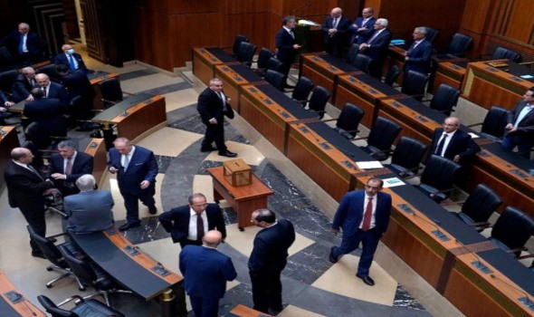البرلمان اللبناني يخفق في انتخاب رئيس للجمهورية للمرة الخامسة