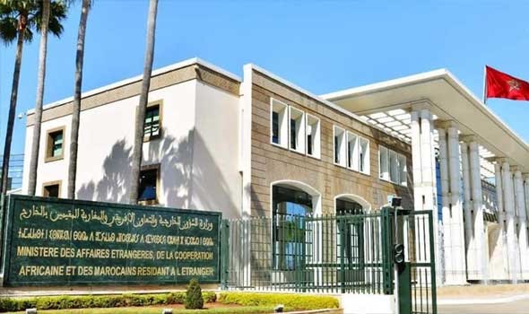 القائم بأعمال السفارة المغربية في بانجول يُسلم رسالة تعيينه لغامبيا