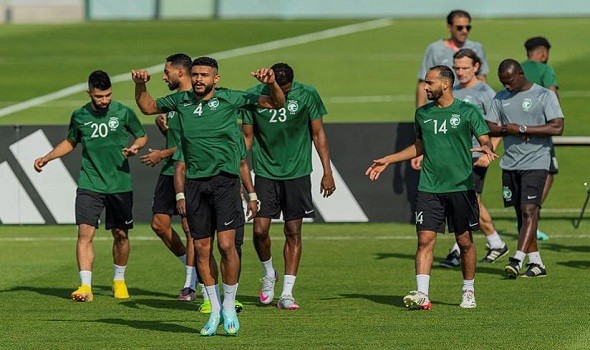 بعد الفوز التاريخي السعوديون في إجازة الأربعاء