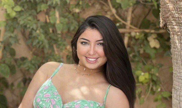 الفنانة المغربية دنيا بطمة تحصل على الطلاق وتنتزع حضانة أبنائها بحكم من المحكمة