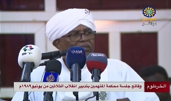 نقل الرئيس السابق عمر البشير إلى العناية المركزة في حالة خطرة
