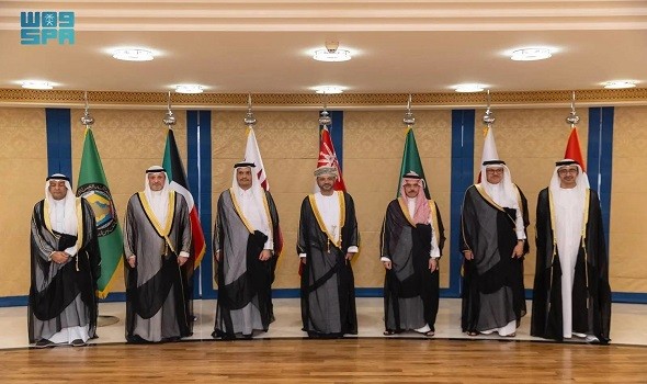 دعم فوري من دول الخليج لقطاع غزة بقيمة 100 مليون دولار ومطالب عاجلة بتوفير حماية دولية للفلسطينيين