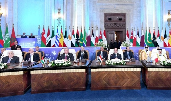 الخلافات بين المشاركين العرب وممثلي الغرب في قمة