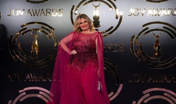 الفنانة يسرا تُعرب عن سعادتها بحفل صناع الترفيه Joy Awards في السعودية