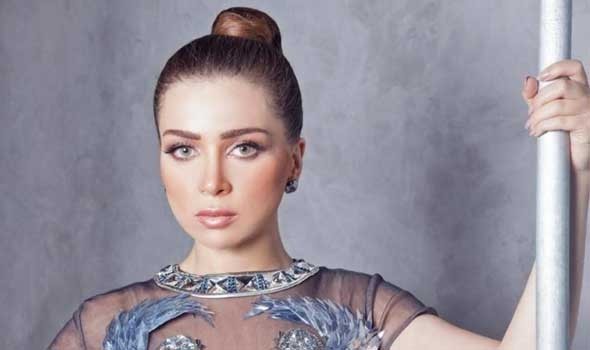 الفنانة مي عز الدين تكشف عن عودتها إلى السينما بعد غياب 12 عاماً