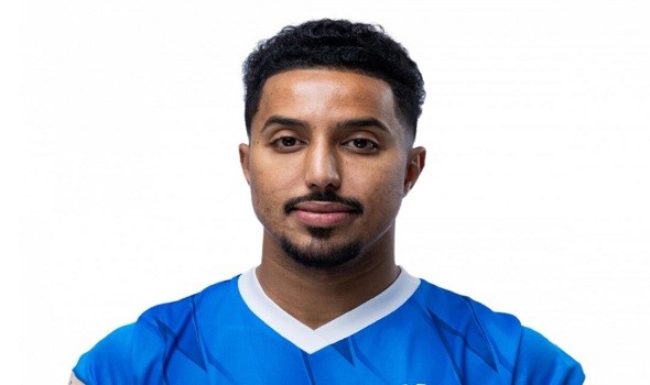 الدوسري يحتفل برقم قياسي مع الهلال السعودي