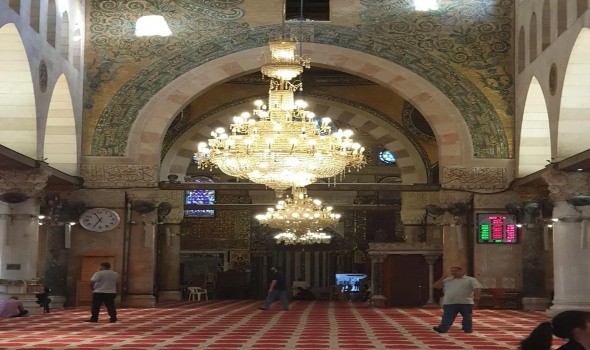 إسرائيل منعت عشرات آلاف الفلسطينيين من الوصول إلى المسجد الأقصى