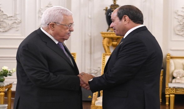 السيسي يبحث مع عباس جهود وقف إطلاق النار وزيادة دخول المساعدات