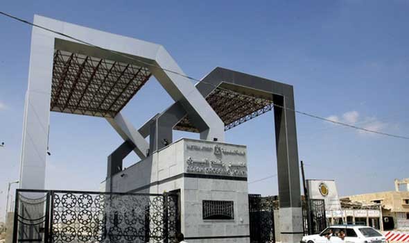 إسرائيل اقترحت إشراك الحكومة الفلسطينية في تشغيل معبر رفح سراً والسلطة تشترط الإفراج عن عائدات ضرائبها المحجوبة