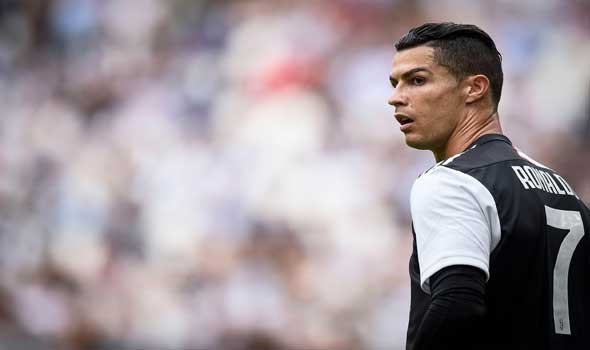 النجم البرتغالي كريستيانو رونالدو لا يتوقف عن تحطيم الأرقام القياسية وقد حقق رقمًا جديدًا في يورو 2024