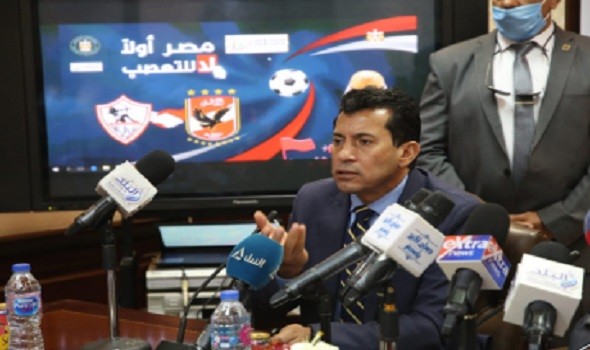 أشرف صبحي يٌساند بعثة منتخب مصر قبل السفر لمواجّهة غينيا بيساو