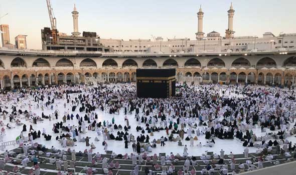 السعودية تدعّو الحجاج لعدم رفع أي شعارات سياسية في الأماكن المقدسة