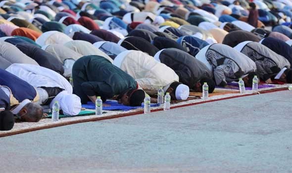 ملايين المسلمون يحتفلون بعيد الأضحى حول العالم