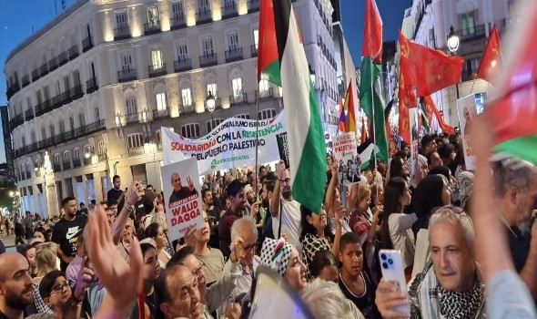 وقفة احتجاجية في الدار البيضاء للتعبير عن التنديد بالعدوان الإسرائيلي على قطاع غزة