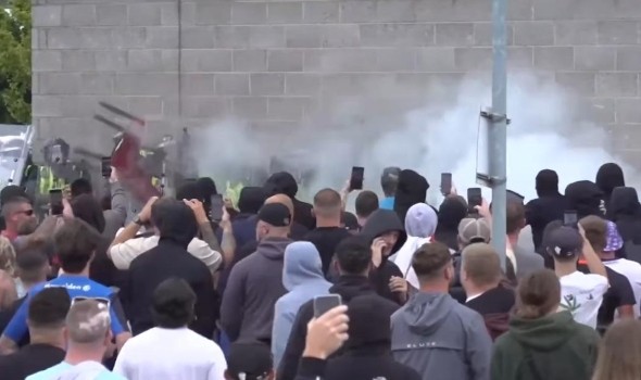 مقتل 56 شخصاً على الأقل في أعمال شغب في بنغلاديش ونقل أكثر من 100 آخرين إلى المستشفيات