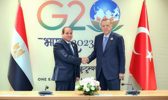 الرئيس السيسي يصّل إلي تركيا في أول زيارة له لإجراء محادثات مع أردوغان حول العلاقات الثنائية