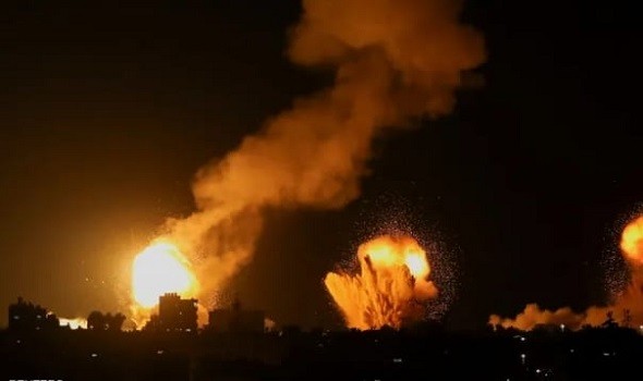 إسرائيل تشن عدة غارات استهدفت بنى تحتية عسكرية في سوريا وتتهم حزب الله بمواصلة نقل الأسلحة