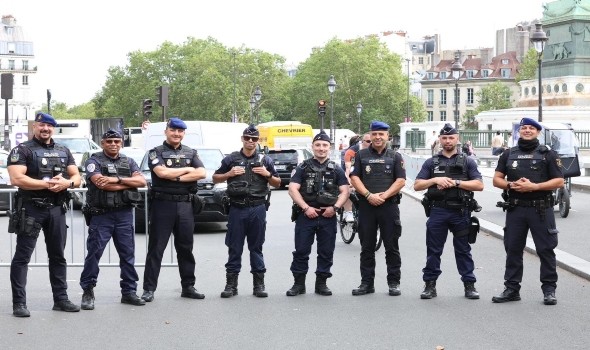 تعبئة 4 آلاف شرطي لتأمين مباراة فرنسا وإسرائيل ومنع علم فلسطين