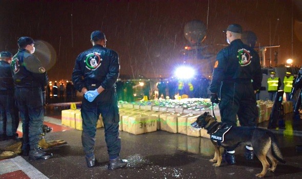 إحباط عدة عمليات لتهريب المخدرات في ميناء طنجة المتوسط وحجز 435 كيلوغرام من الشيرا