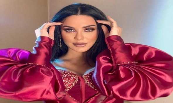 سلاف فواخرجي تفوز بجائزة أفضل ممثلة بمهرجان أيام قرطاج السينمائية عن فيلم