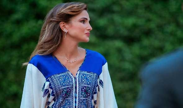 الملكة رانيا تزور مسنين دار الضيافة بعد حادث الحريق المأساوي
