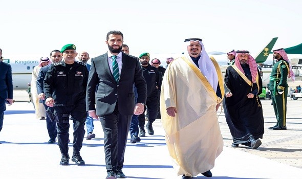 الرئيس السوري أحمد الشرع يؤدي مناسك العمرة في مكة المكرمة