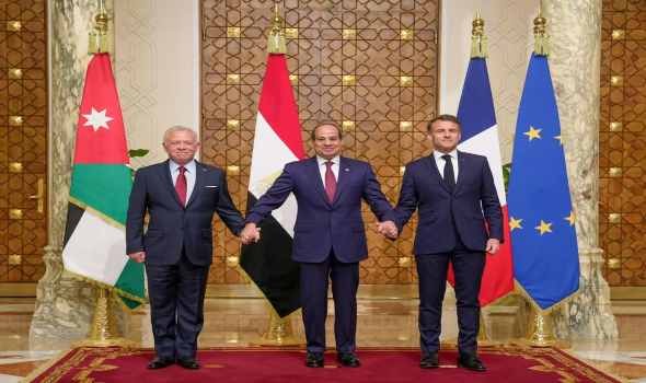 السيسي وماكرون وعبد الله الثاني يبحثون تطورات الحرب في غزة مع ترمب والأمم المتحدة تدعو لوقف إطلاق النار