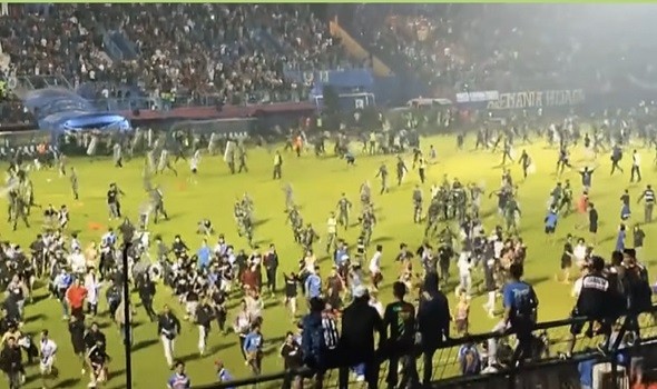 24 إصابة و40 ألف يورو خسائر في اشتباكات ديربي روما بين الجماهير والشرطة