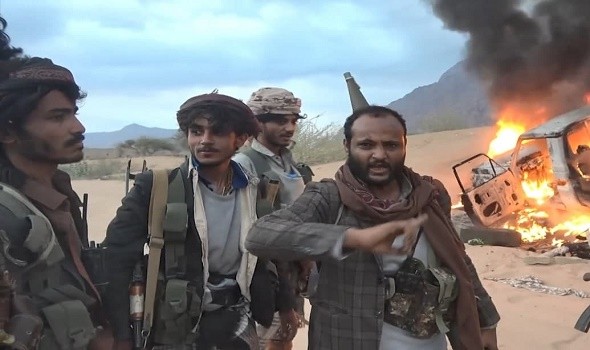 الحوثيون يتوعدون إسرائيل برد مزلزل بعد قصف مطار صنعاء