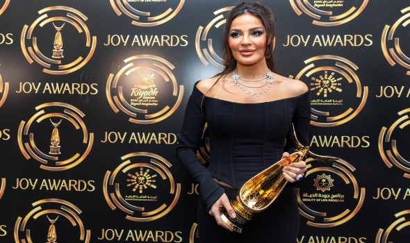 نادين نسيب نجيم تعود إلى دراما رمضان بعد غياب وتعلن عن أول تعاون لها مع ظافر العابدين