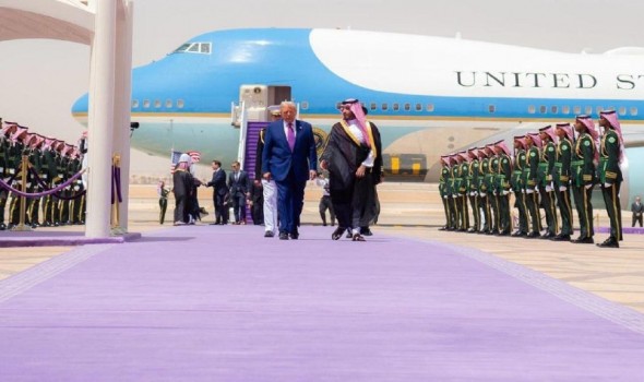 بن سلمان يحث ترامب لضبط النفس والعمل من أجل السلام