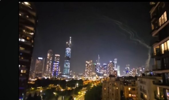 ترامب يدعو إسرائيل وإيران للسلام ويلمح إلى إمكانية التدخل