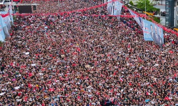 توقيف العشرات في تجمع بإسطنبول دعماً لإمام أوغلو بعد 100 يوم من اعتقاله