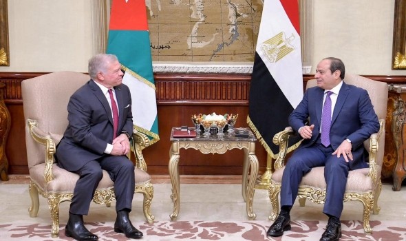 السيسي والملك عبد الله يتحدثان مع عباس ويدينان قرار إسرائيل