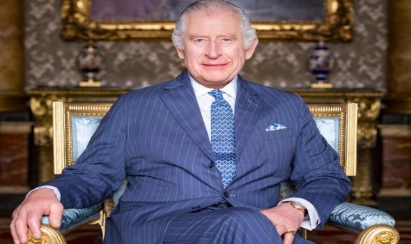 الملك تشارلز يجرد شقيقه أندرو من ألقابه وأوسمته ويطالبه بمنزله