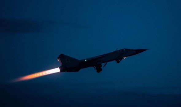 مقاتلتان بريطانيتان تحلقان في مهمة 12 ساعة قرب حدود روسيا