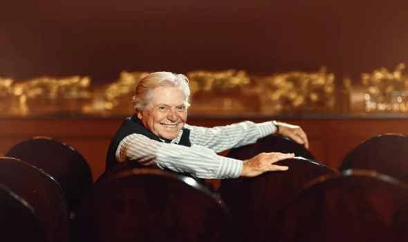 تكريم حسين فهمي بمهرجان مراكش الدولي عن مسيرته الفنية وإنجازاته