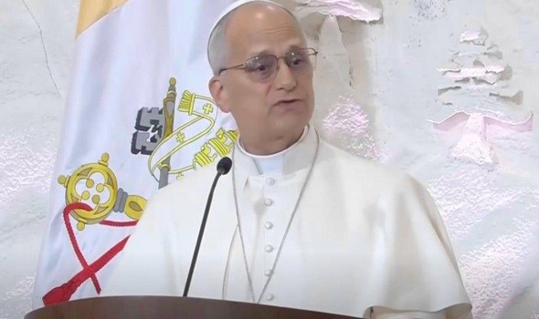 البابا لاوون الرابع عشر يشدد على ضرورة توفير السلام للشباب في لبنان