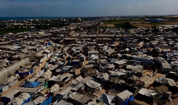 عائلات فلسطينية تعيش بين القبور في خان يونس هربا من الحرب