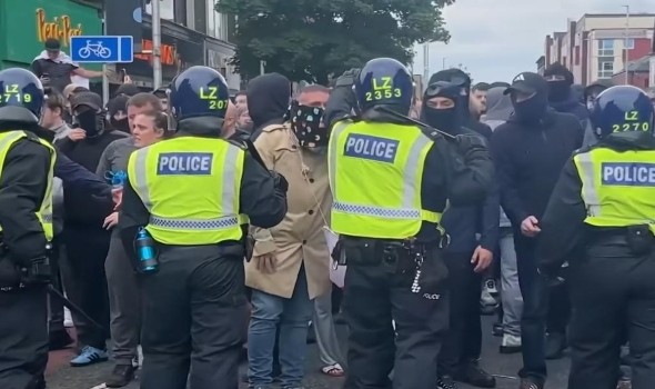 الشرطة البريطانية تحدد المشتبه به الوحيد في حادث الطعن الجماعي بقطار متجه إلى لندن