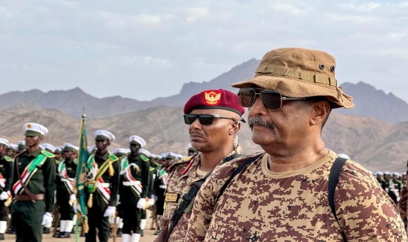 البرهان يؤكد أنه لا يمكن الوصول إلى حل دون تفكيك قوات الدعم السريع ونزع سلاحها