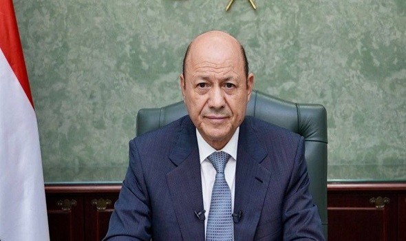 العليمي يطيح قيادات في عدن وحضرموت والمهرة ويحيلهم للتحقيق