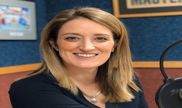الاتحاد الأوروبي يحظر دخول ممثلي الحكومة الإيرانية إلى مباني البرلمان وطهران تؤكد استعدادها للحرب وللمفاوضات