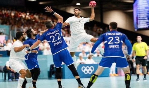 منتخب مصر يحسم الشوط الأول أمام الجزائر بنتيجة 20-10 في أمم أفريقيا لليد