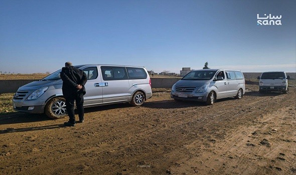 الجيش السوري يمدّد فتح الممر الإنساني شمال حلب وسط توتر ميداني وتحركات أميركية لاحتواء التصعيد