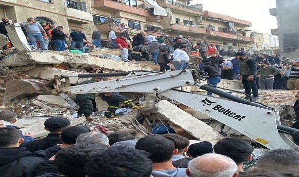 انهيار مبنى من 5 طوابق في طرابلس اللبنانية وإصابة عائلتين على الأقل