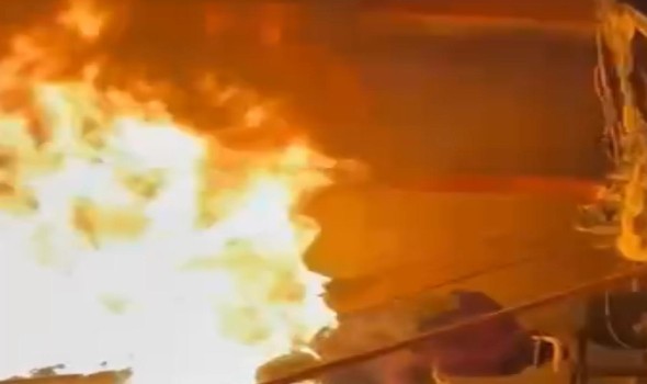 خمسة قتلى في حريق داخل مبنى سكني قرب برشلونة